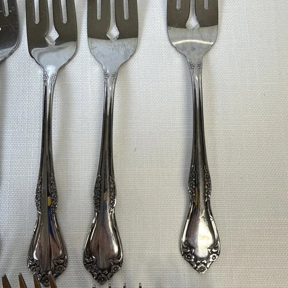 Oneida Mansfield Amadeus Forks Salad 10 Wm A Rogers Deluxe Stainless Flatware